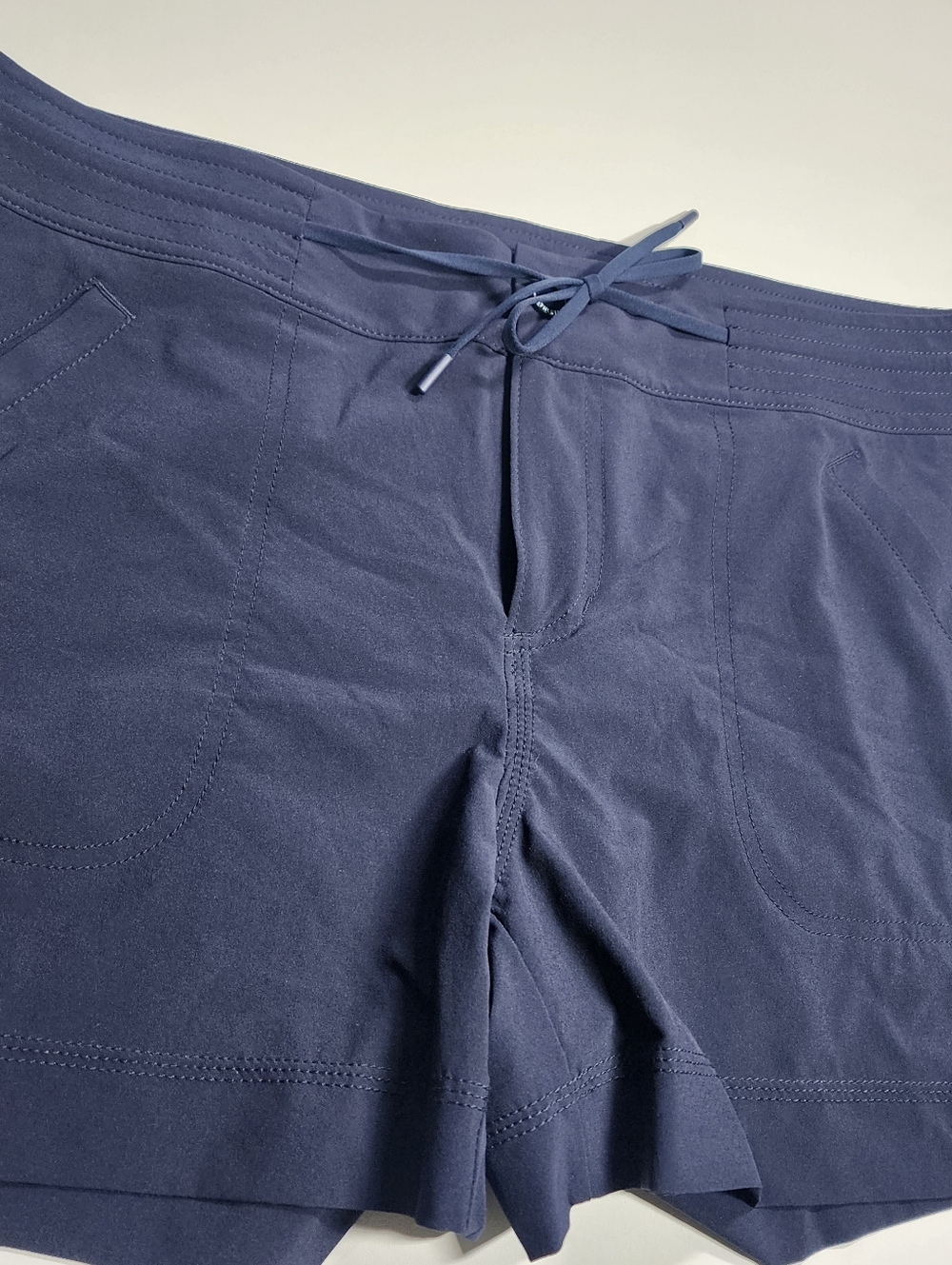 Athleta Shorts Womens 16 Navy Drawstring Zip Fly Casual Active